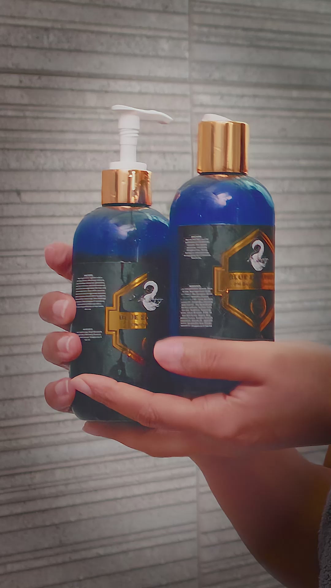 Frizz-free hair with Blue Elderberry PH-Balancing Conditioner